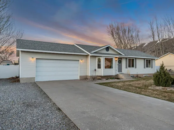 1041 E 30 S, Hyrum, UT 84319