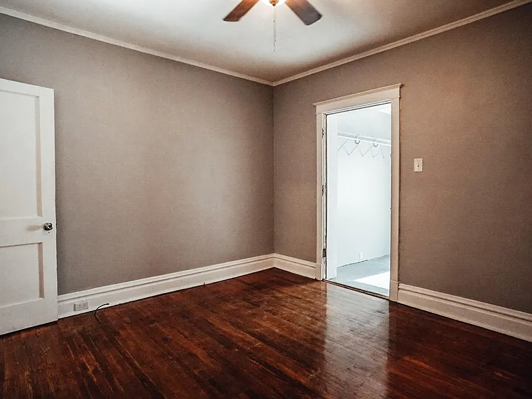 4976 Chippewa St #1W — Photo 19
