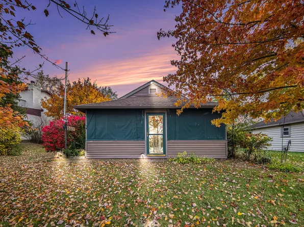 227 Oak Grove Dr, Brooklyn, MI 49230