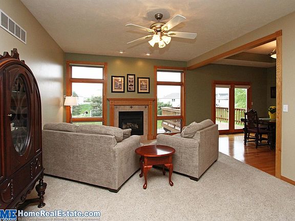 3rd image of 1938 Gunnison Dr