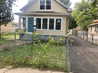 521 Henderson Ave, Joliet, IL 60432