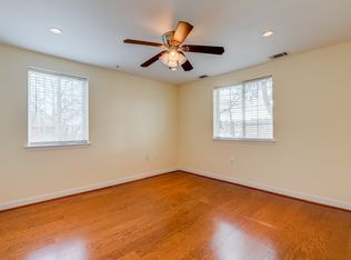 4061 S Four Mile Run Dr UNIT 202, Arlington, VA 22204