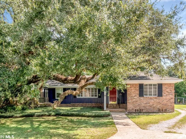 2101 Upham Pl, Mobile, AL 36607