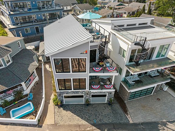 4th image of 78 Esplanade Place