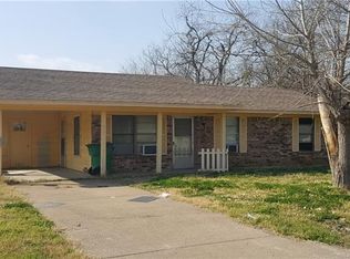 606 S Dallas St, Kaufman, TX 75142