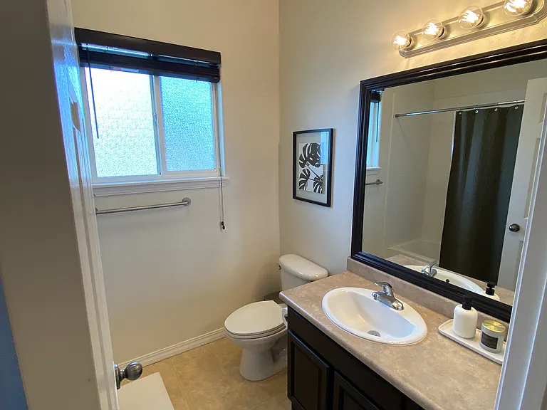 1913 Haleukana St #2 — Photo 11