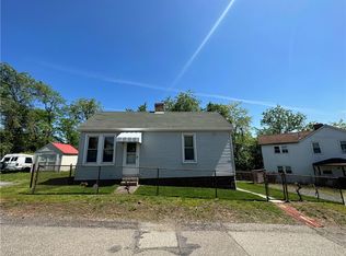 1366 Center St, Mc Kees Rocks, PA 15136