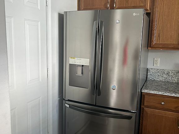 4th image of 5812 Fox Point Cir