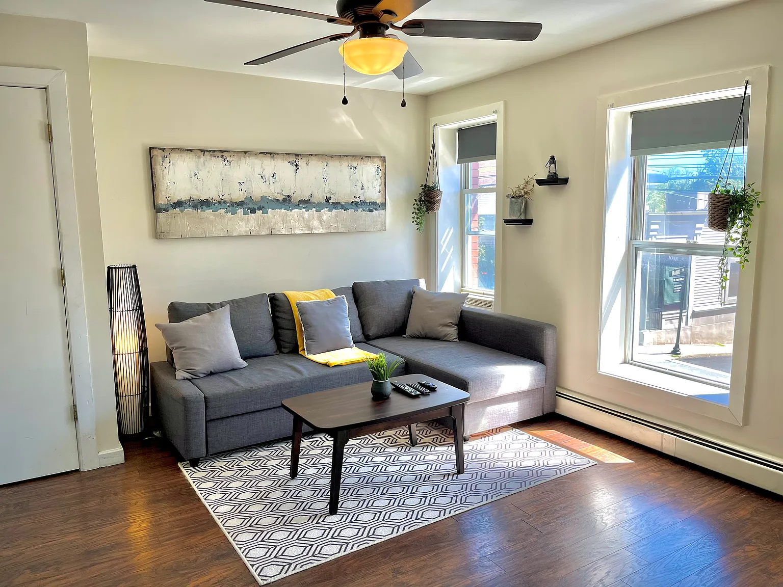 1 bed, 1000 sqft, $1,900 — Photo 2