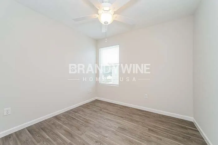 573 Kit St — Photo 23