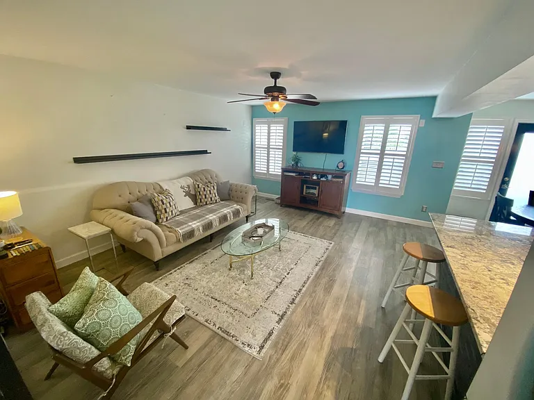 605 Country Village Dr — Photo 4
