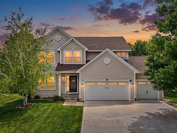 2nd image of 1115 SE Bluegrass Cir