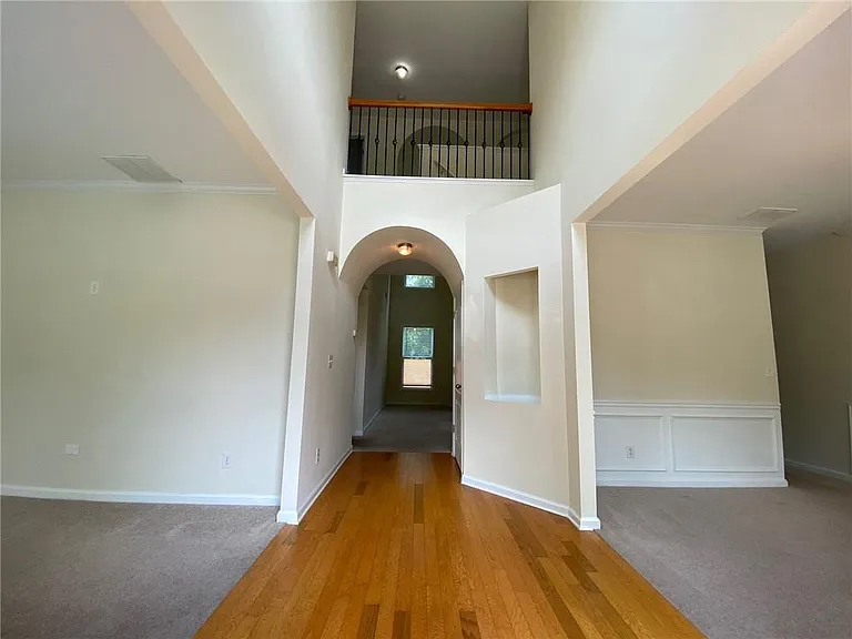 2146 Peach Shoals Cir — Photo 4