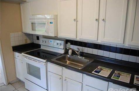 3rd image of 231 189th St