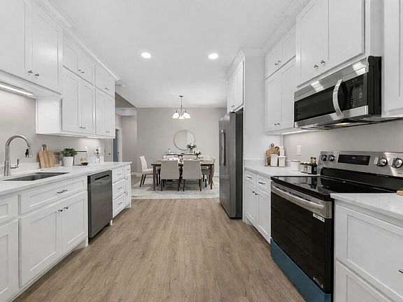 5th image of 32 Periwinkle Path