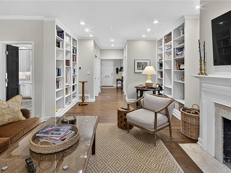 4 Montclair Dr NE — Photo 8
