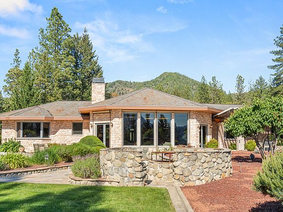 4th image of 727 Earhart Rd