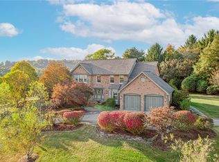 5602 Fox Chase Dr, Murrysville, PA 15632
