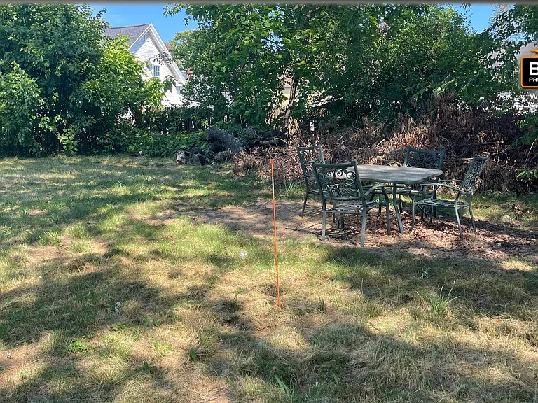 43 Grove St — Photo 55