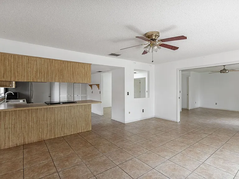 14907 Coldwater Ln — Photo 9