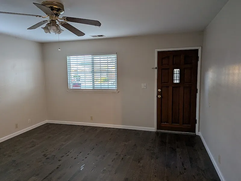 2 bed, 900 sqft, $2,500 — Photo 4