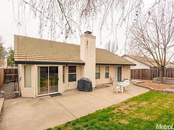 3rd image of 1593 Steinbeck Dr