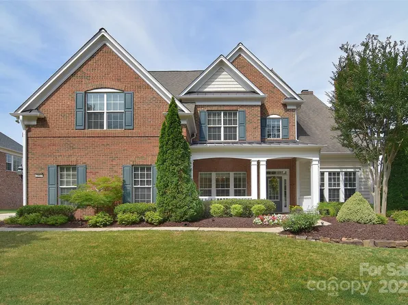 2812 Julian Glen Cir, Waxhaw, NC 28173