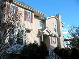 28 Windham Ct — Photo 2
