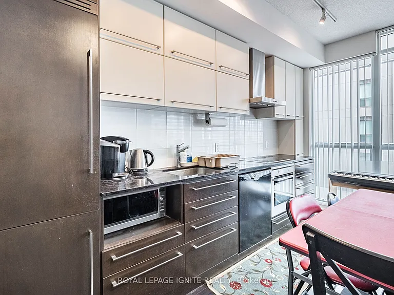 770 Bay St #2509 — Photo 13