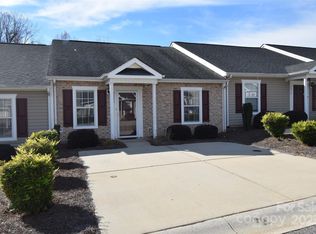 2056 Pin Oak Pl, Cramerton, NC 28032