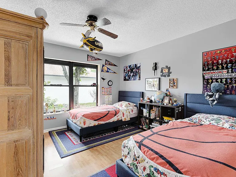378 SW 28th Ave — Photo 19