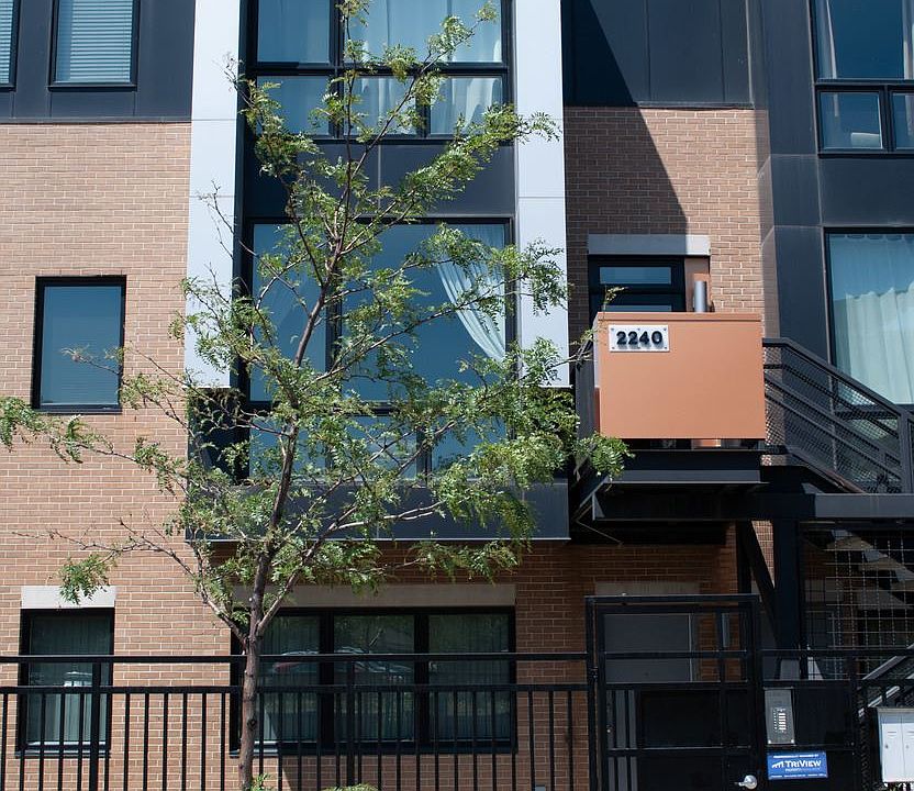 1st image of 2224 W Madison St #8