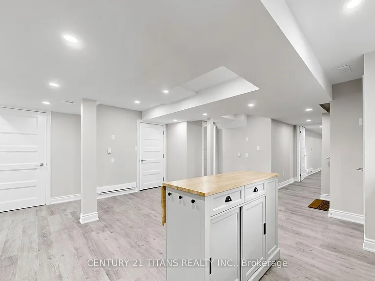 270 Forestwalk St #LOWER — Photo 9