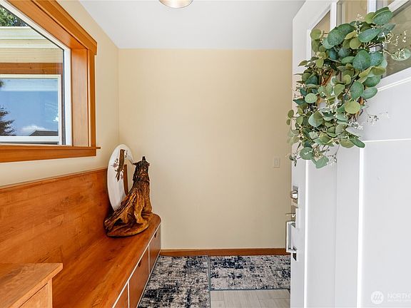 3rd image of 124 N Wynoochee Drive SW