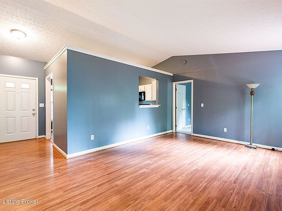 3rd image of 6500 Beech Grove Ct