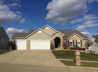27 Crystal Meadow Ct, Wentzville, MO 63385