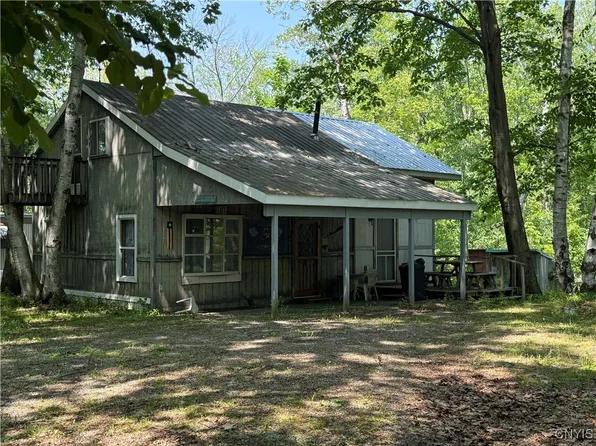 382 Ouderkirk Rd, Pulaski, NY 13142