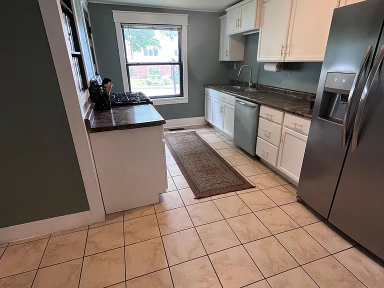 185 N Main St — Photo 10