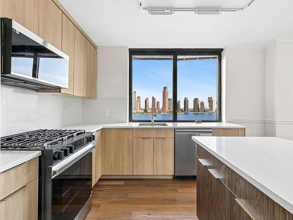 1st image of 630 1st Ave APT 14D