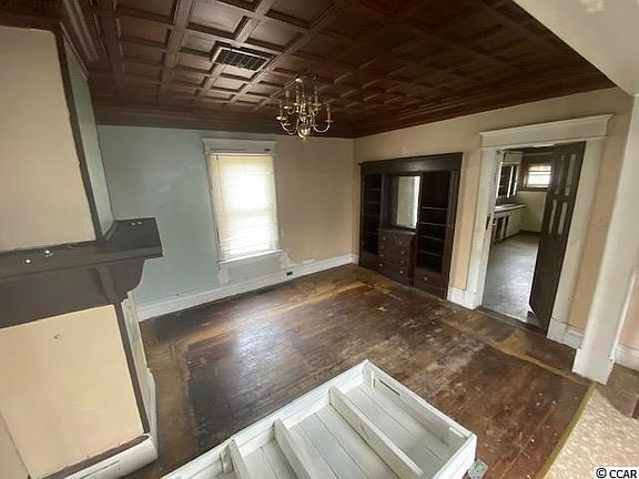 4th image of 417 Cox Ave