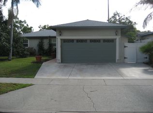 1016 Fairbrook Ln, Santa Ana, CA 92706