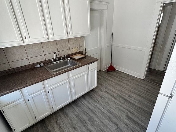 4th image of 3535 W 125th St #2