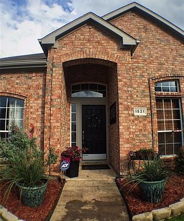 2nd image of 1521 Willowross Dr