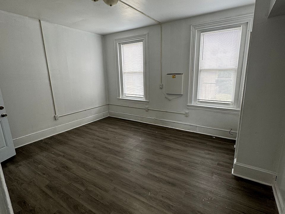 2nd image of 632 W York St #2F