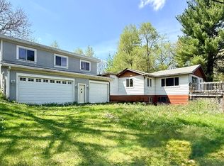 4923 W Wonder Lake Dr, Wonder Lake, IL 60097
