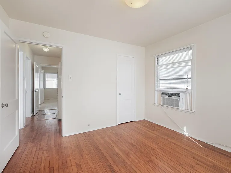 327 Olney Dr — Photo 12