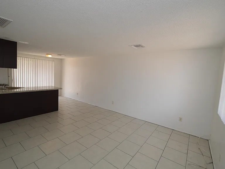 1809 S Van Buren Ave — Photo 5