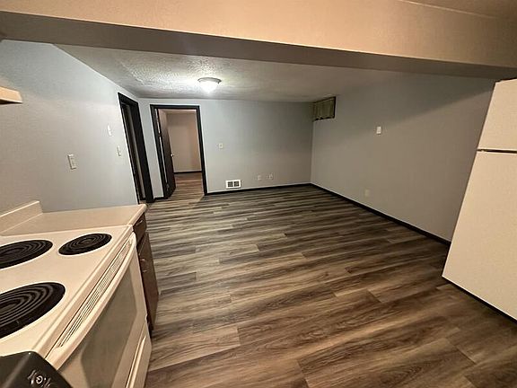 5th image of 376 I St