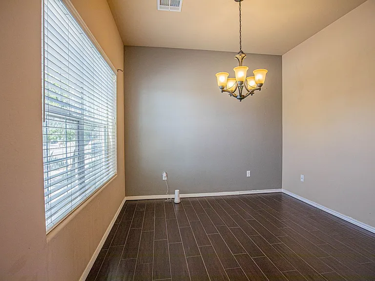 1501 Galway Dr — Photo 6