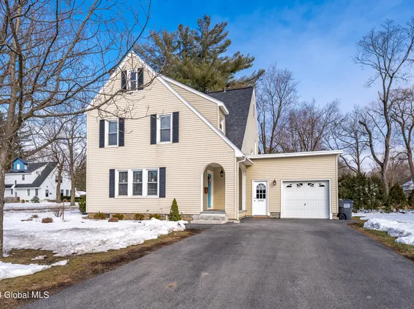 1490 Myron Street, Niskayuna, NY 12309